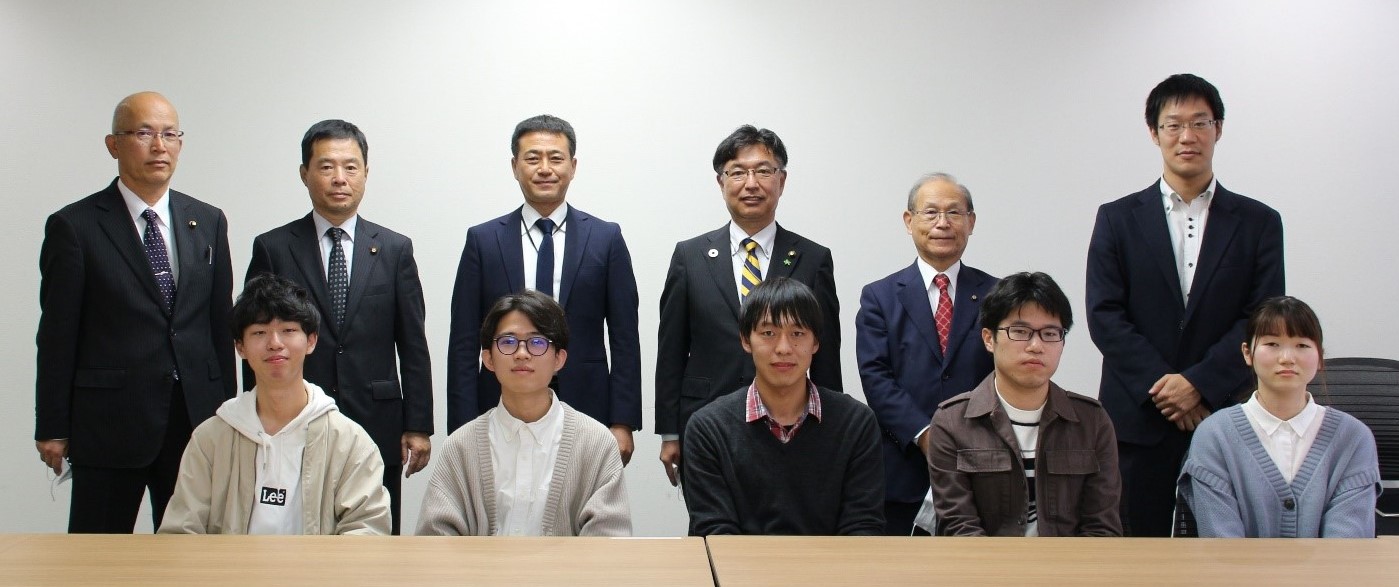 懇談会の様子5-2.jpg 懇談会の様子5-2.jpg