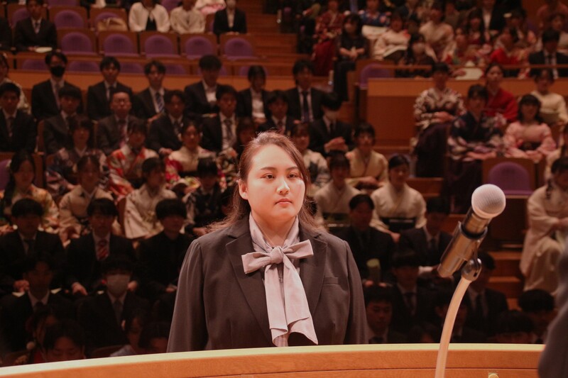 学位記受領（美術　黒山）