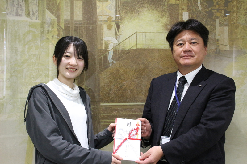 目録授与の様子(エネルギア文化・スポーツ財団様より) 目録授与の様子(エネルギア文化・スポーツ財団様より)