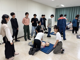 救急講習会の様子_4 救急講習会の様子_4