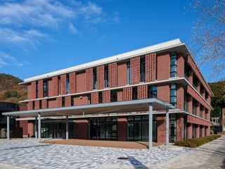 図書館全景 図書館全景